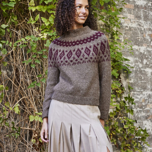 sweater-med-monsterstrik-strikkeopskrift